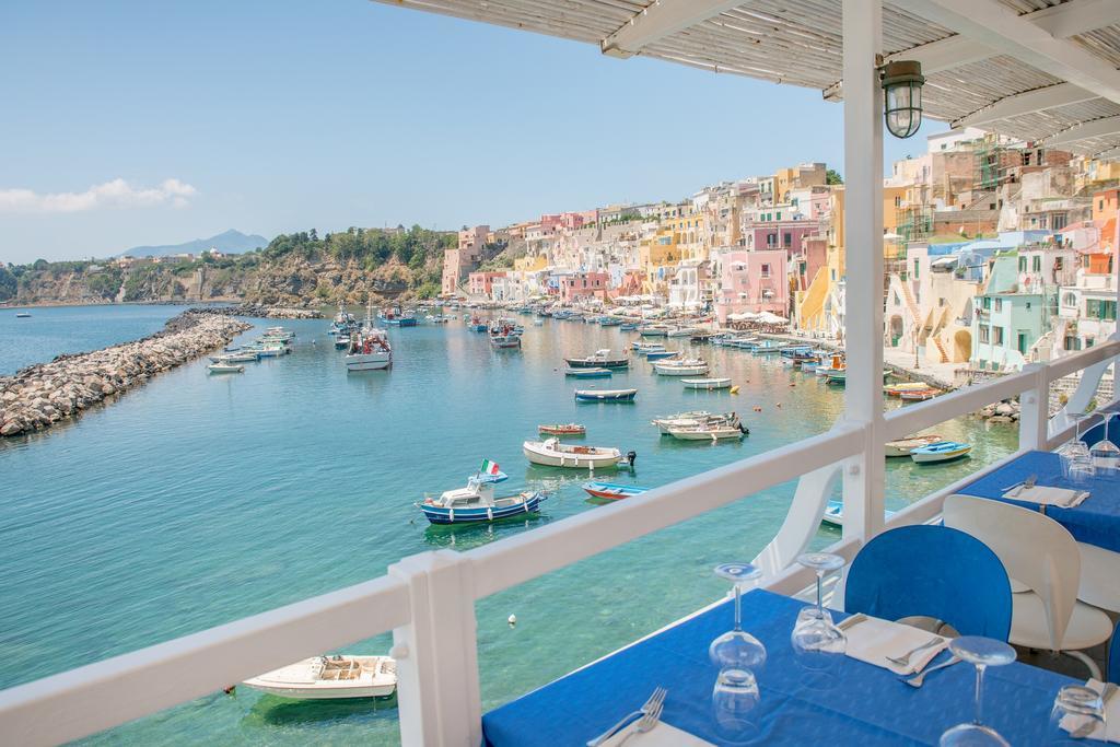 Hotel La Corricella Прочида Екстериор снимка